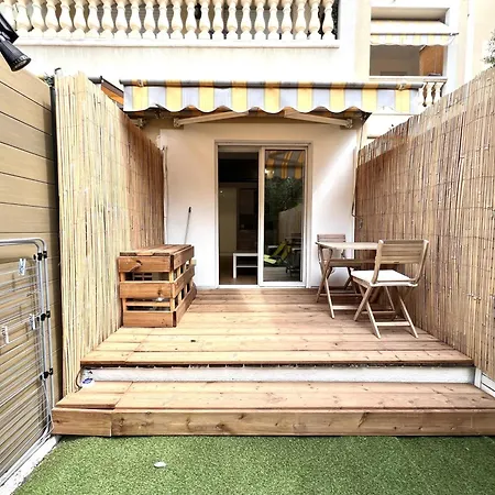 Appartamento B087 Agreable Studio Proche Du Centre Avec Terrasse *