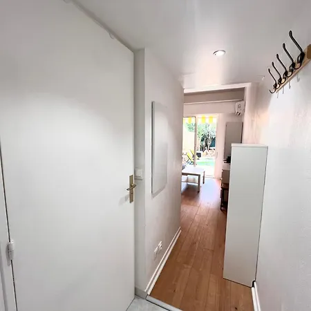 B087 Agreable Studio Proche Du Centre Avec Terrasse Cannes