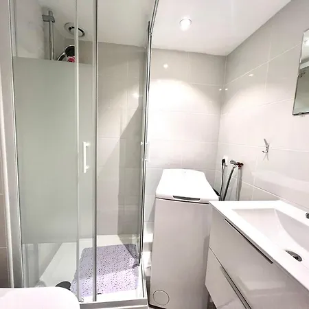 B087 Agreable Studio Proche Du Centre Avec Terrasse Appartamento
