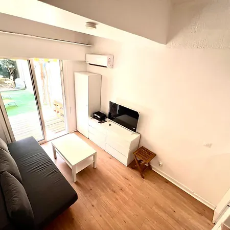 Appartamento B087 Agreable Studio Proche Du Centre Avec Terrasse
