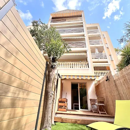 B087 Agreable Studio Proche Du Centre Avec Terrasse Appartamento *
