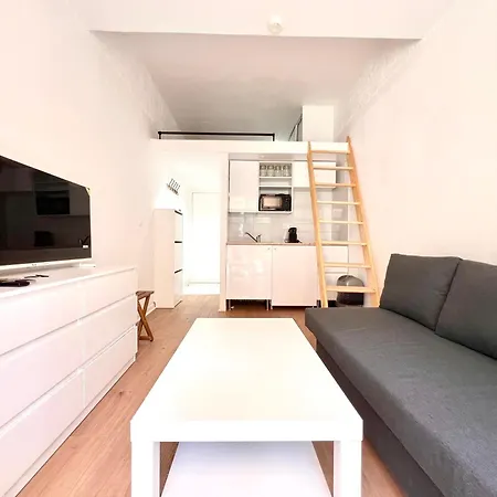B087 Agreable Studio Proche Du Centre Avec Terrasse Cannes